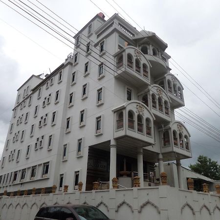 Hotel Raj Palace Ahmednagar Ngoại thất bức ảnh