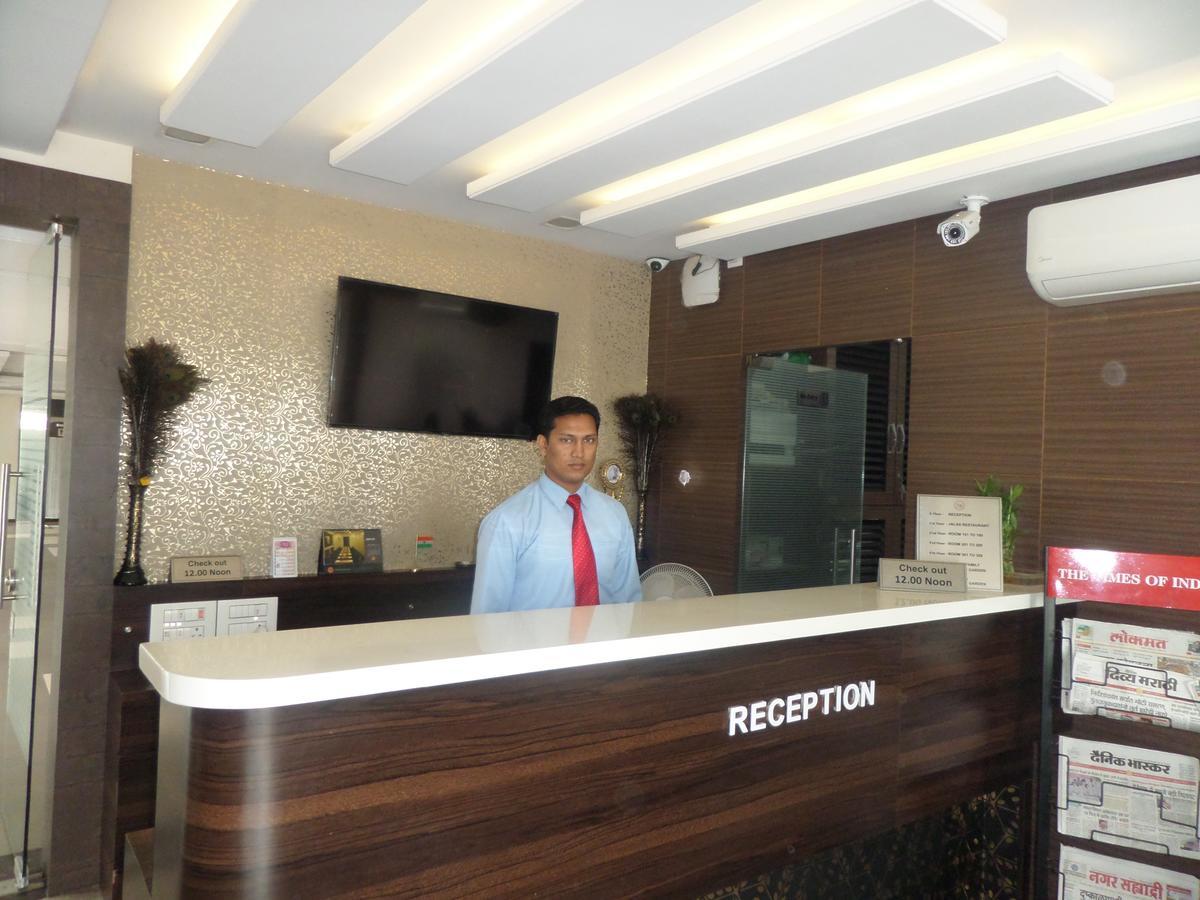 Hotel Raj Palace Ahmednagar Ngoại thất bức ảnh