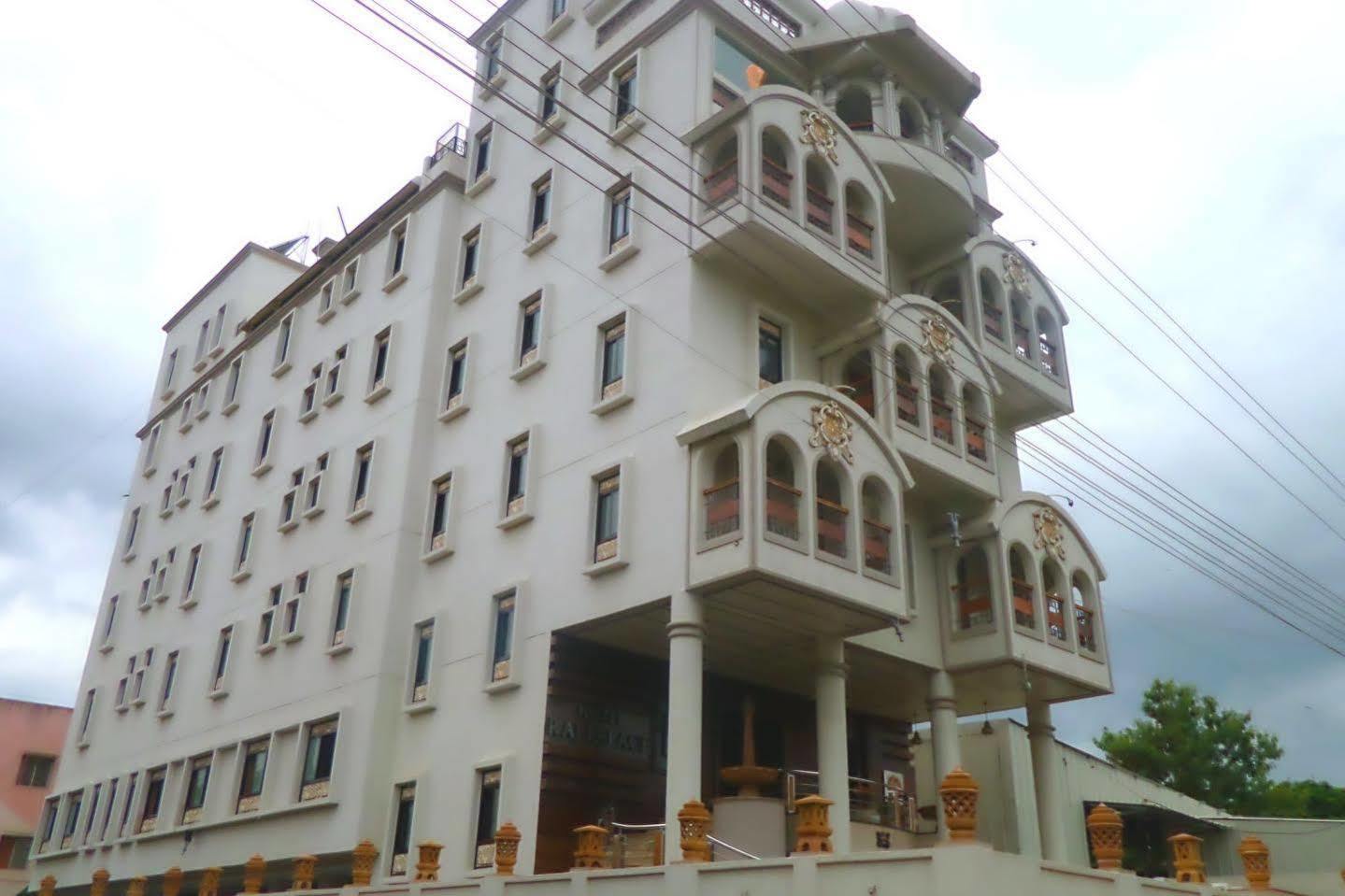 Hotel Raj Palace Ahmednagar Ngoại thất bức ảnh